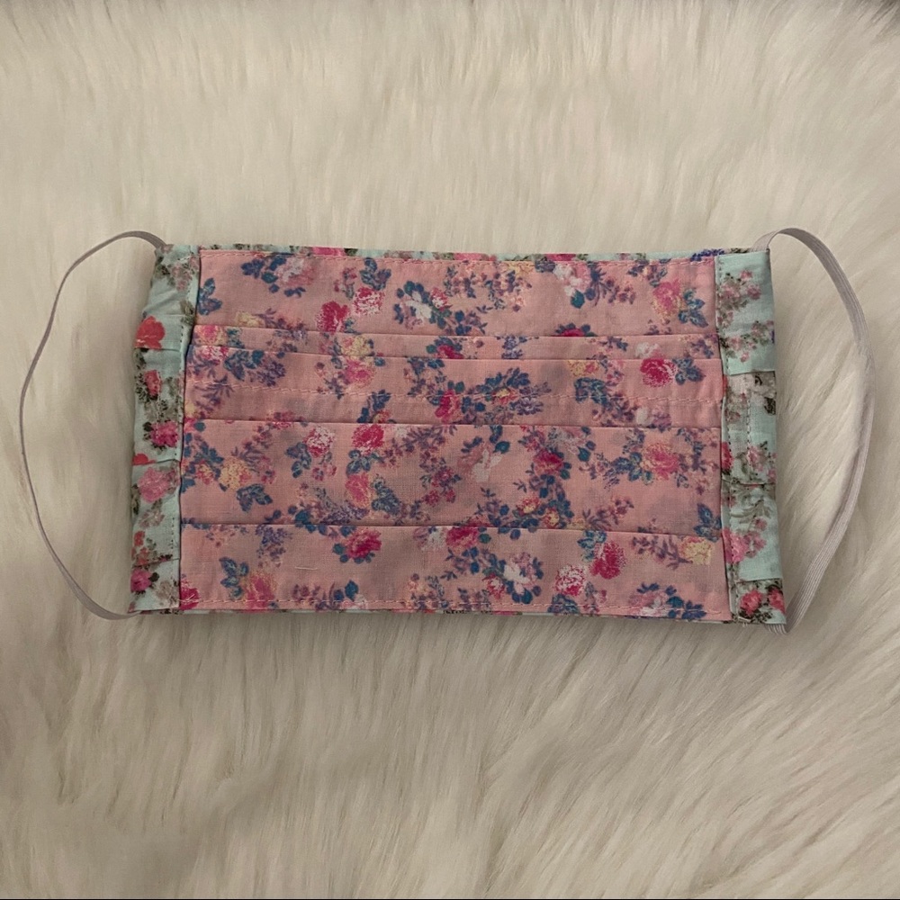 LoveShackFancy x Target Floral Face Mask w/ Pocket - Picture 3 of 9